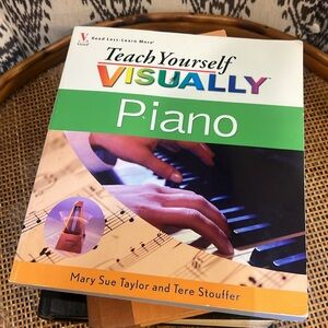 Teach Yourself Piano Visually Book